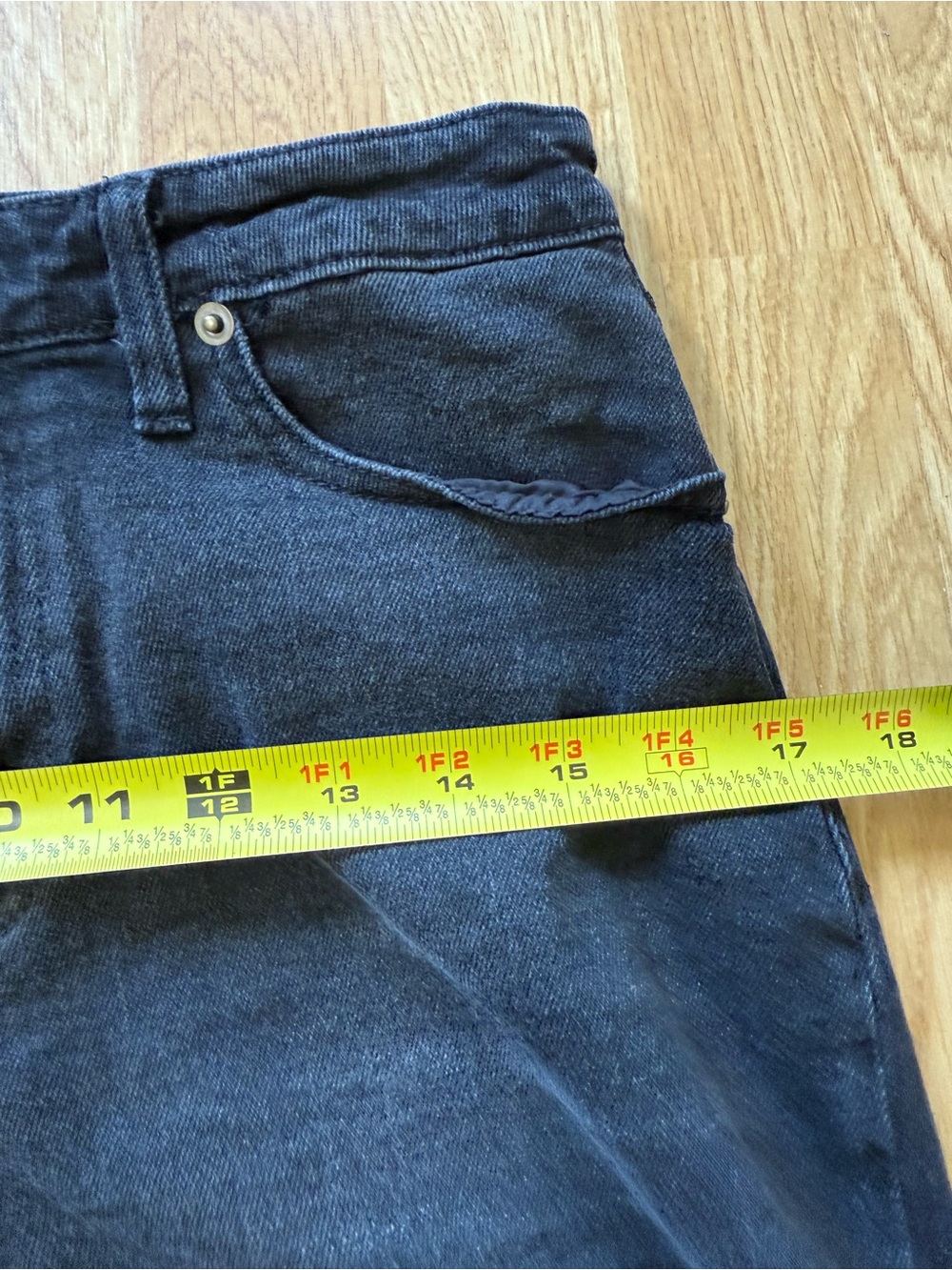 Abound Black Frayed Hem Distressed Denim Shorts- Size 31 - Picture 7 of 12